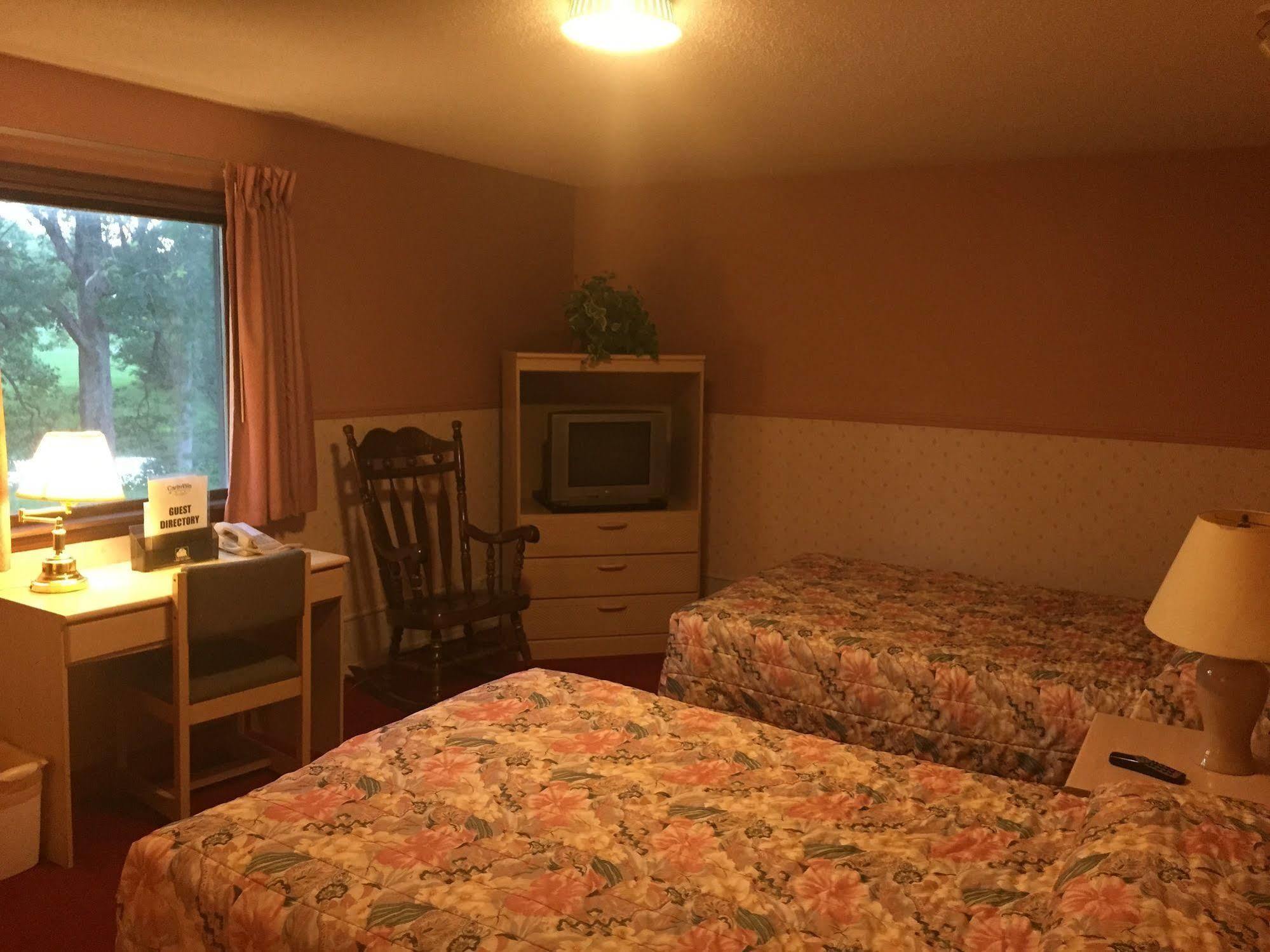 Carlin Villa Motel Carlinville Buitenkant foto