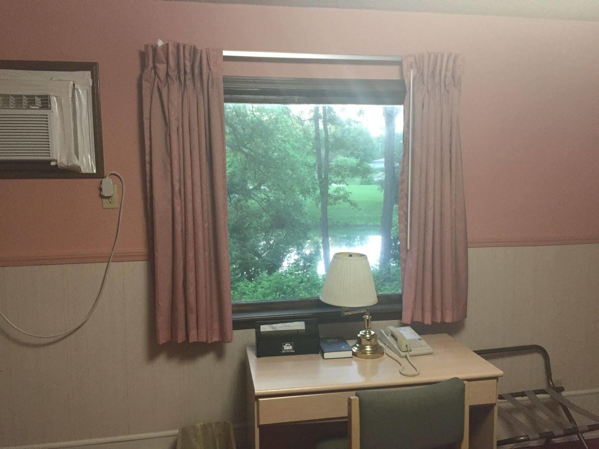 Carlin Villa Motel Carlinville Buitenkant foto