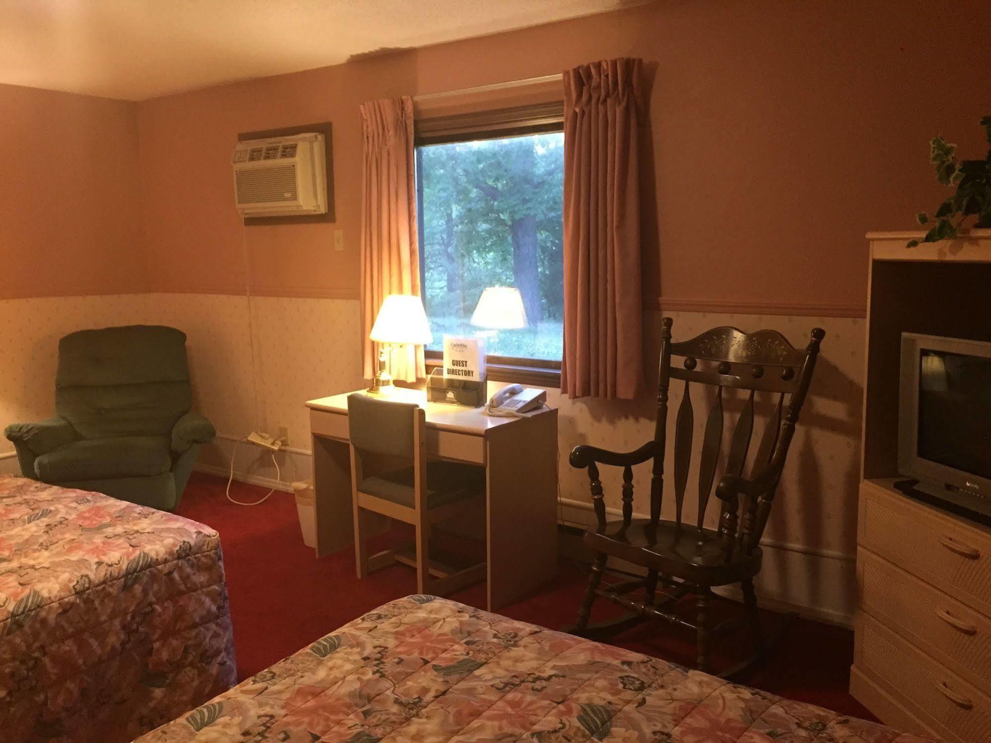 Carlin Villa Motel Carlinville Buitenkant foto